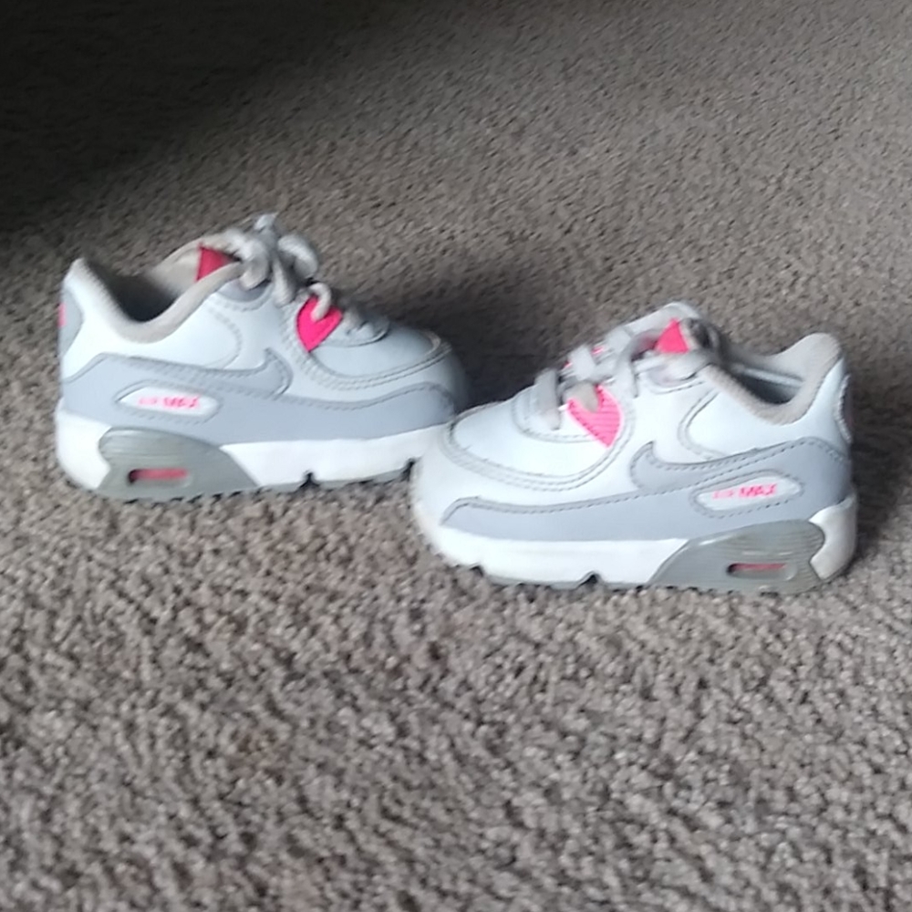 Infant girl nike air max size 4c